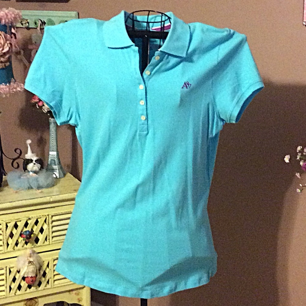 Aero collard Tee NWOT